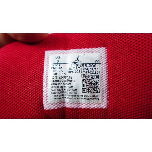 Air Jordan Max Aura 6 Bred Men 8 Nike FQ8298-006 Brand New Tiny Flaw main image 4